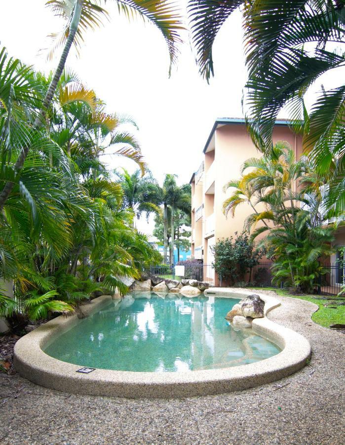 66 Martyn Street Apartment Cairns Exterior foto